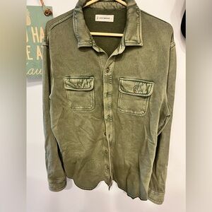 Men’s lucky brand button down. Green. Large